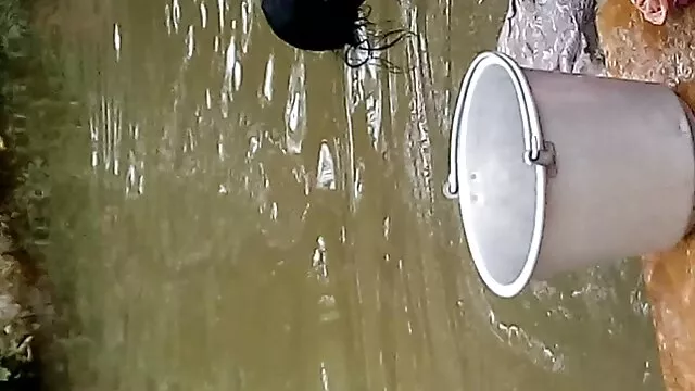 बुत, से ट्रेस करने देसी बीपी मूवी के लिए सेक्सी आंखों पर पट्टी डकोटा सफेद
