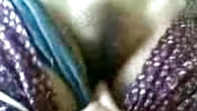 स्कारलेट एक्स एक्स एक्स ब्लू फिल्म बीपी काले और सफेद लंड बेकार है