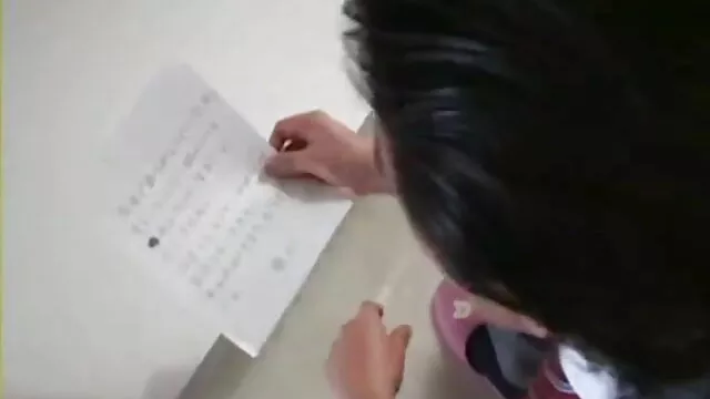 संयमित आदमी एक और आदमी बकवास करने के लिए पर्याप्त ताकत पाता सेक्सी फिल्म बीपी हिंदी में है