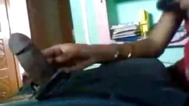 - देखो एक बड़ा सेक्सी फिल्म बीपी हिंदी में मुर्गा, बड़ी लूट