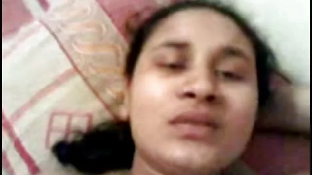 अदरक, मेलानी, चमेली और उनके एक्स एक्स एक्स बीपी फिल्म खिलौने