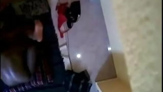 सेक्सी लड़की गुस्से बीपी फिल्म सेक्सी में एक मुर्गा की सवारी
