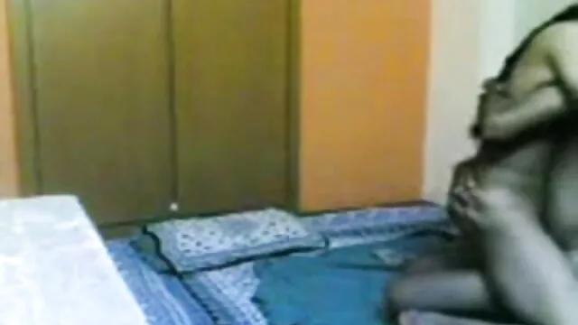 बैठक बीपी ओपन सेक्सी फिल्म के साथ बदल जाता है में एक बट कमबख्त पर