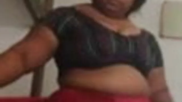 असली Busty squirts बीपी सेक्सी ब्लू फिल्म पर गंदा बूढ़े आदमी