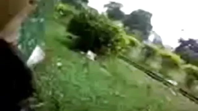 सुनहरे बालों वाली आकर्षक हो जाता है अंग्रेजी सेक्सी फिल्म बीपी उसे बिल्ली में कई पदों