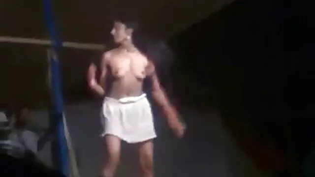 बालों बिल्ली और यूके बीपी फिल्म सेक्सी ओपन