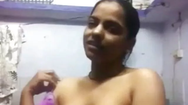 वह सिर्फ मेरे बीबीसी के साथ फिल्म बीपी सेक्सी खेलता है जबकि मैं उसे गधे चाटना