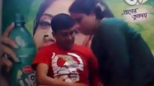 पहली बार सेक्सी मूवी बीपी सेक्सी प्रेम प्रसंग मिल्फ