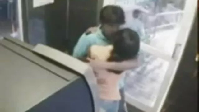 गोल-मटोल एशियाई फूहड़ सेक्सी बीपी फिल्म अंग्रेजी बड़े स्तन के साथ भव्य किशोरों चूसने
