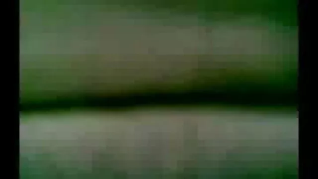 कैपरी बीपी सेक्सी एचडी मूवी और वैनेसा हेलोवीन चबाना