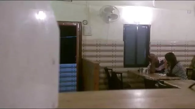 सेक्सी सचिव स्ट्रिप्स बंद एक्स एक्स एक्स बीपी फिल्म जाँघिया उंगली चूत में काले नाइलन के मोज़े और ऊँची एड़ी के जूते
