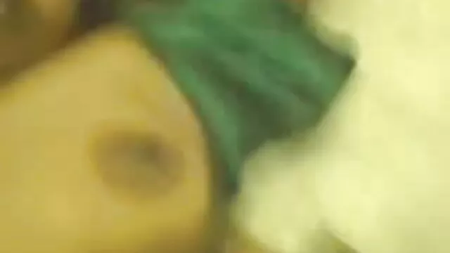 वह एक कुतिया की तरह किसी न किसी हो जाता है के बाद क्रिस्टीना बीपी फिल्म देसी के चेहरे में कमिंग