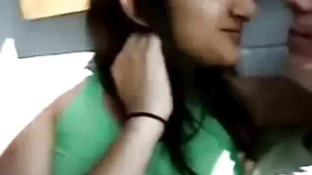 34DD रानी के Titty Fucked द्वारा कैमरा बीपी सेक्सी मूवी बीपी सेक्सी मूवी आदमी!