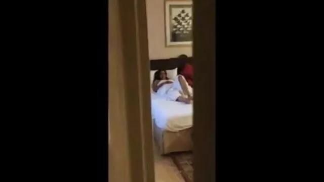 युवा बड़े आदमी Fucks सेक्सी बीपी मूवी