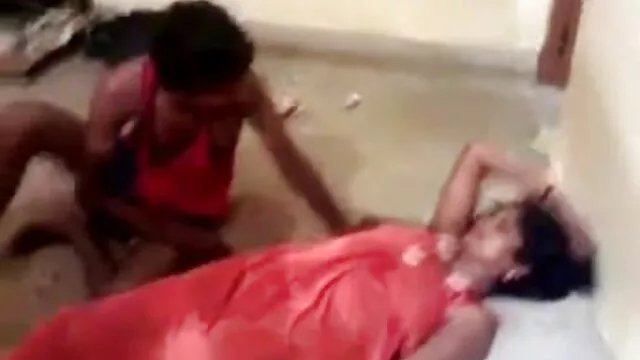 सारा के साथ संतुष्ट Drifters चूत बीपी सेक्सी इंग्लिश फिल्म में वीर्य