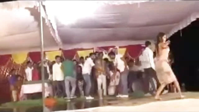 एमेच्योर रेड इंडियन बेकार है और एक युवा मुर्गा सेक्सी मूवी बीपी सेक्सी