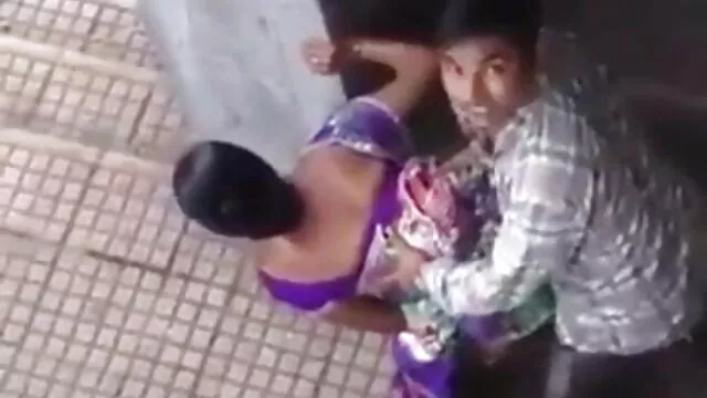 एक हिरासत में बीपी सेक्सी इंग्लिश फिल्म लेता है