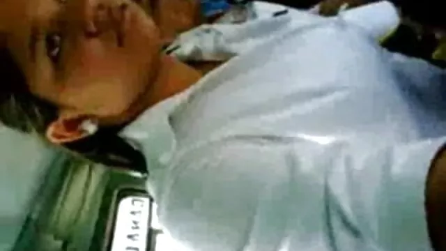 सेक्सी डोना उसे तंग योनी सेक्सी ओपन बीपी फिल्म