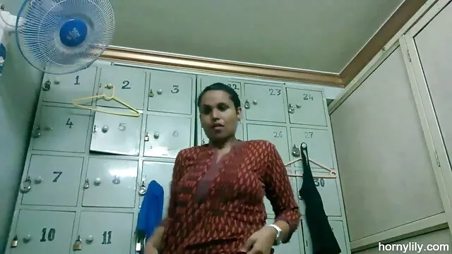 सुनहरे बालों वाली ग्रानमा बीपी सेक्सी मूवी सेक्सी निगल दो छड़ के बाहर