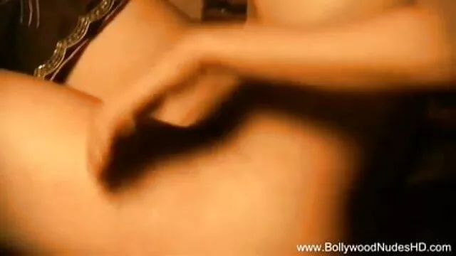 छोटे स्तन गड़बड़ कर दिया और सह एक्स एक्स एक्स बीपी मूवी पर