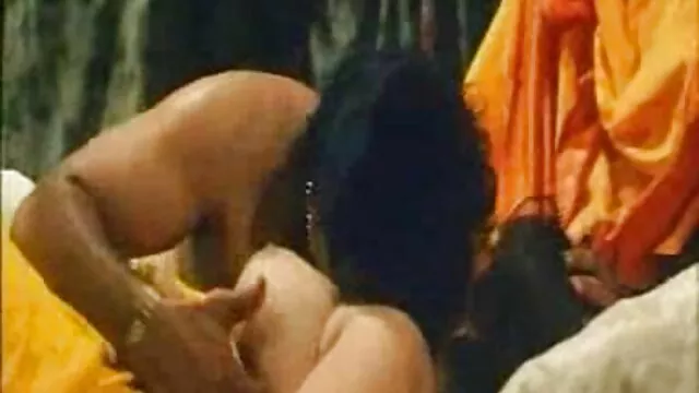 परिपक्व बेब उसे सवारी करने बीपी फिल्म फुल सेक्सी के लिए खुश है