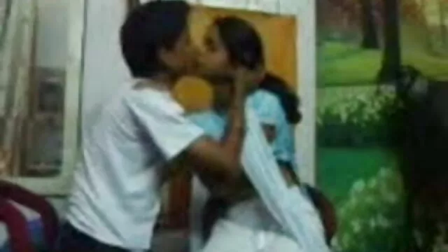 तंग आबनूस महिला लंपट कैंची सेक्सी बीपी मूवी