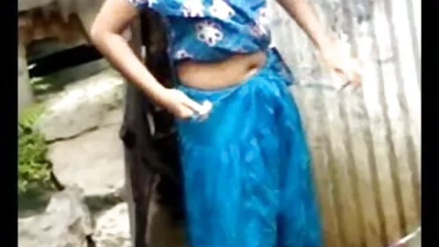 बड़ा मुर्गा टीएस क्रिस्टल डेलिशिया उसे कमबख्त मशीन एक्स बीपी फिल्म पर एक सवारी लेता है