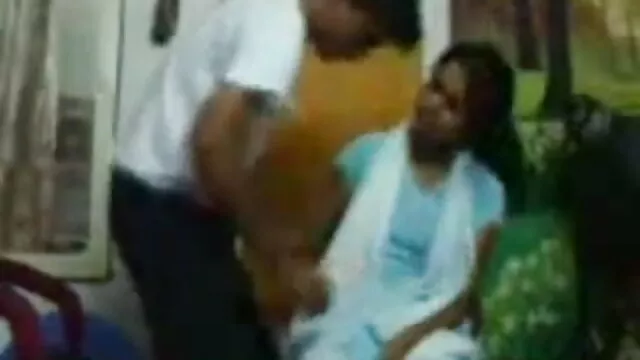 गर्म एशियाई अंग्रेजी बीपी सेक्सी फिल्म मॉडल गड़बड़ हो जाता है